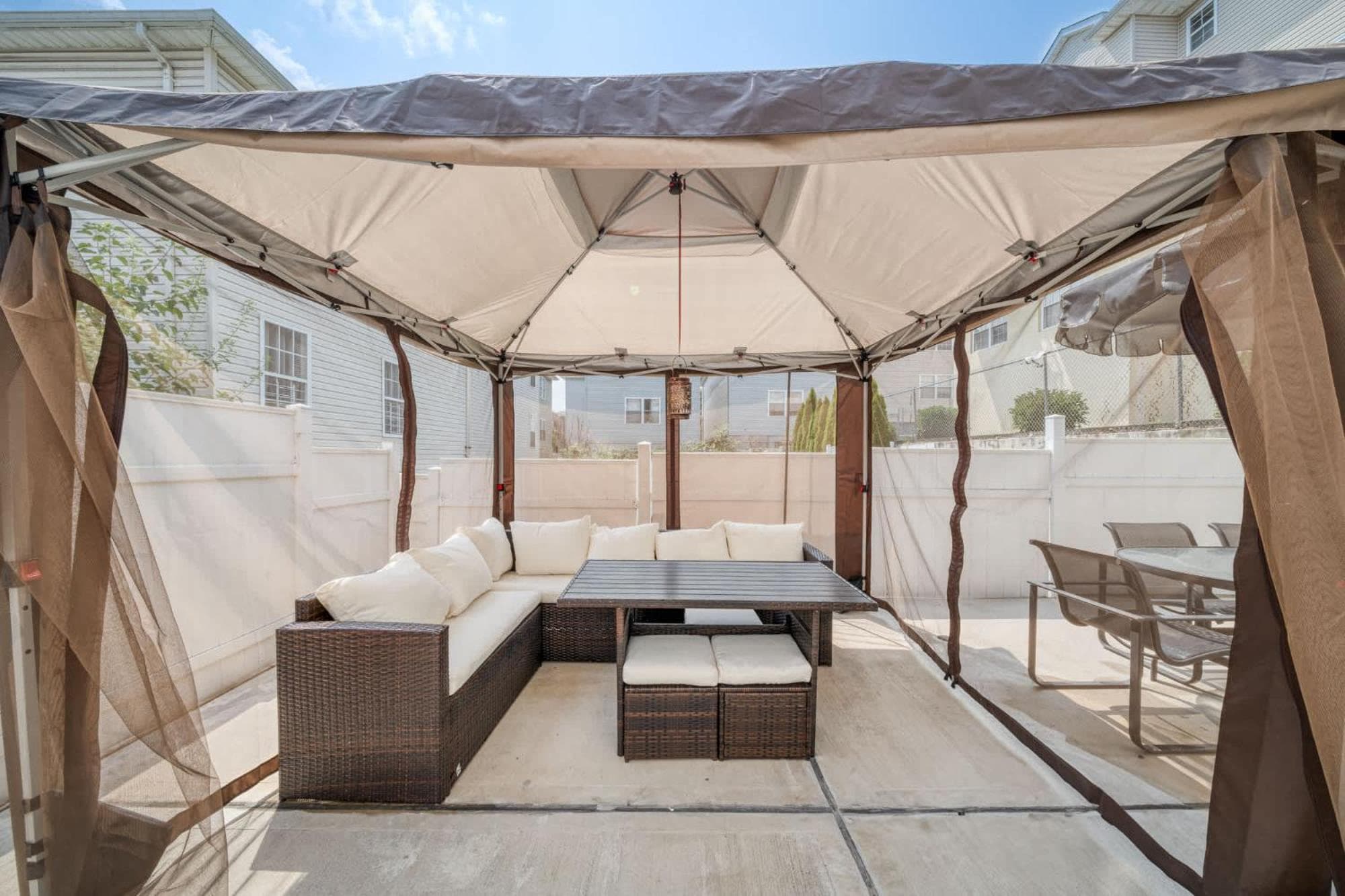 Stylish 3BR Newark Apartment near World Cup Games