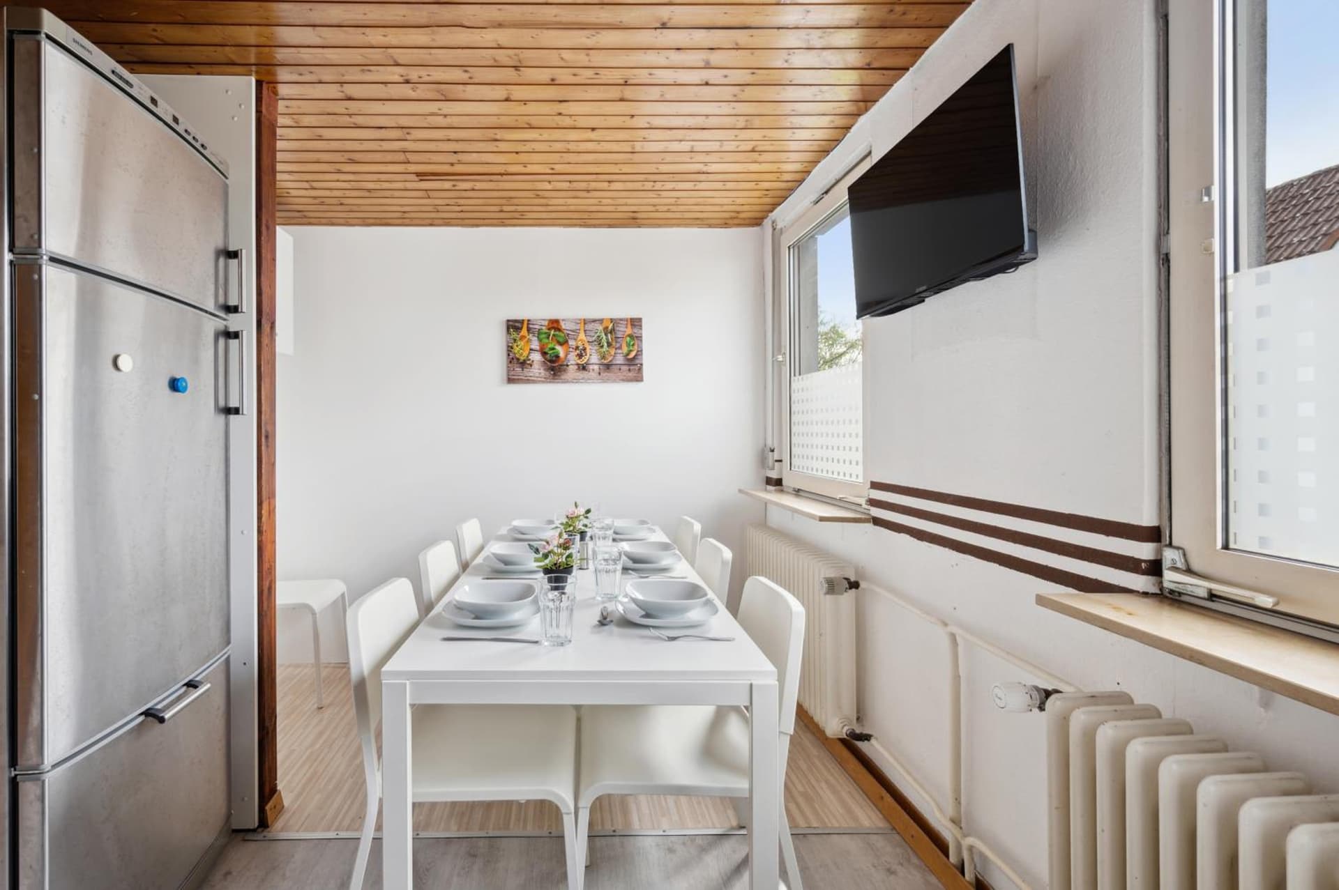 home2stay Worker Apartments für Monteure in Zizishausen-Nürtingen, WiFi, Smart TV, Parkplatz, Autobahn A8, Stuttgart