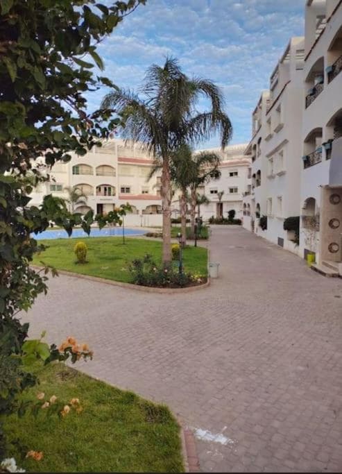 Chique & Stylish 2BR Apartment - Tanger Malabata - Fast WiFi