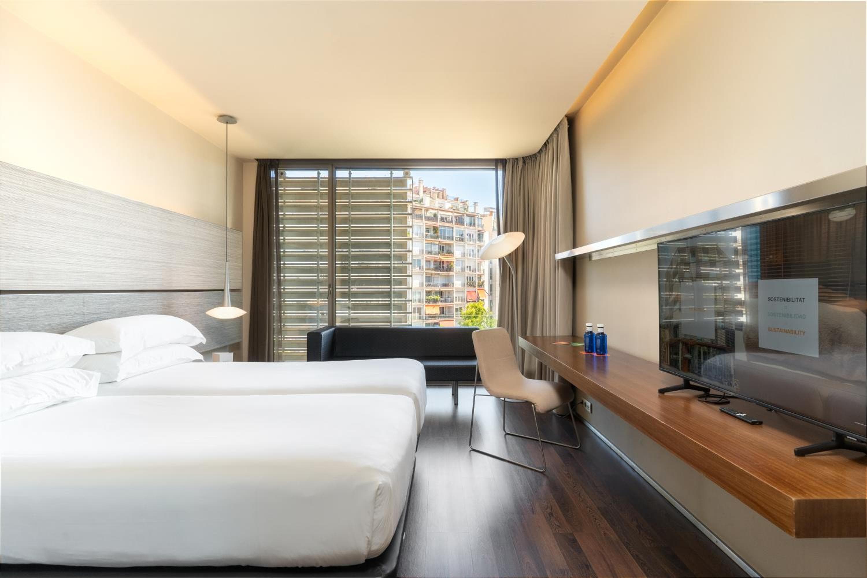 B Hotel 5