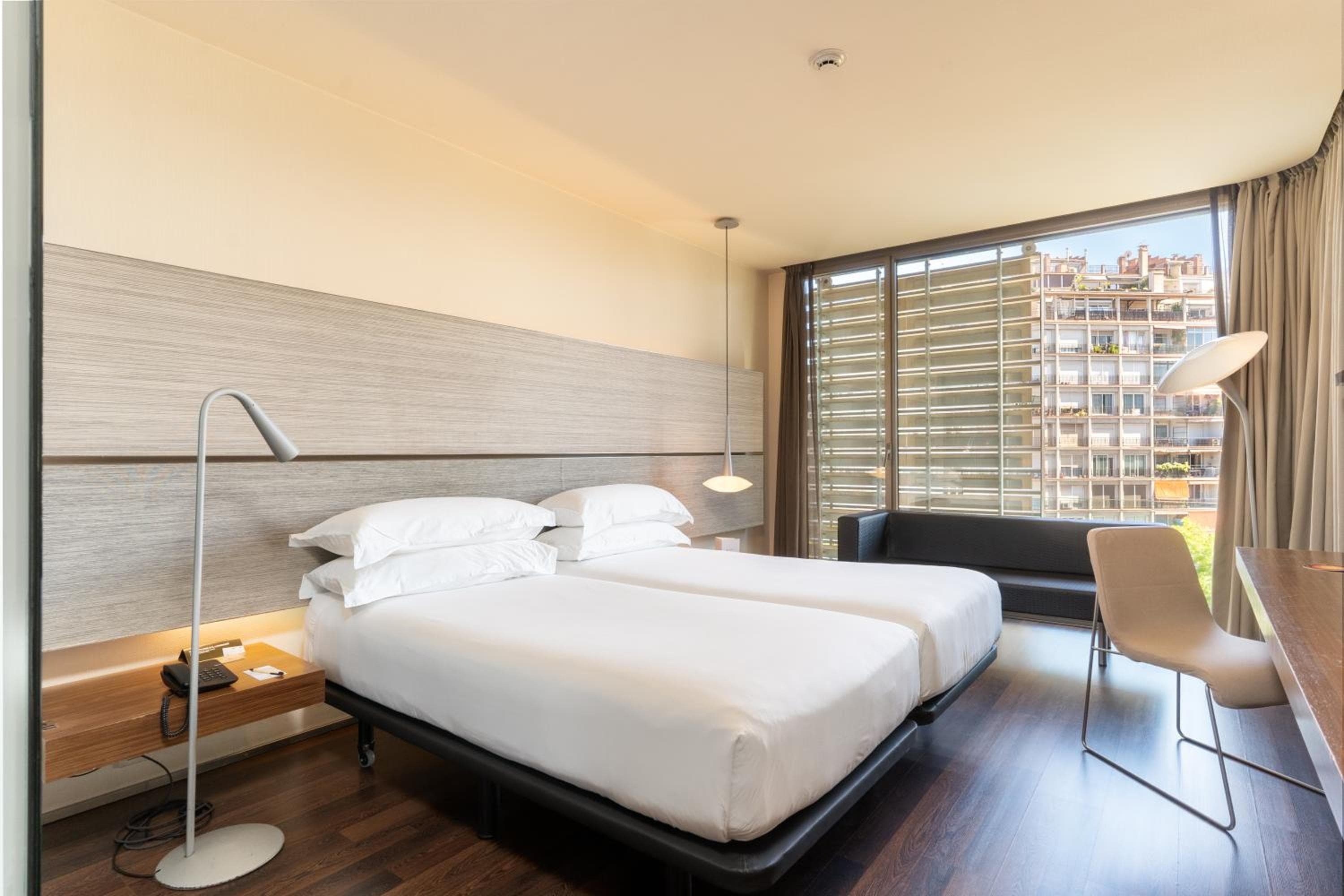 B Hotel 4