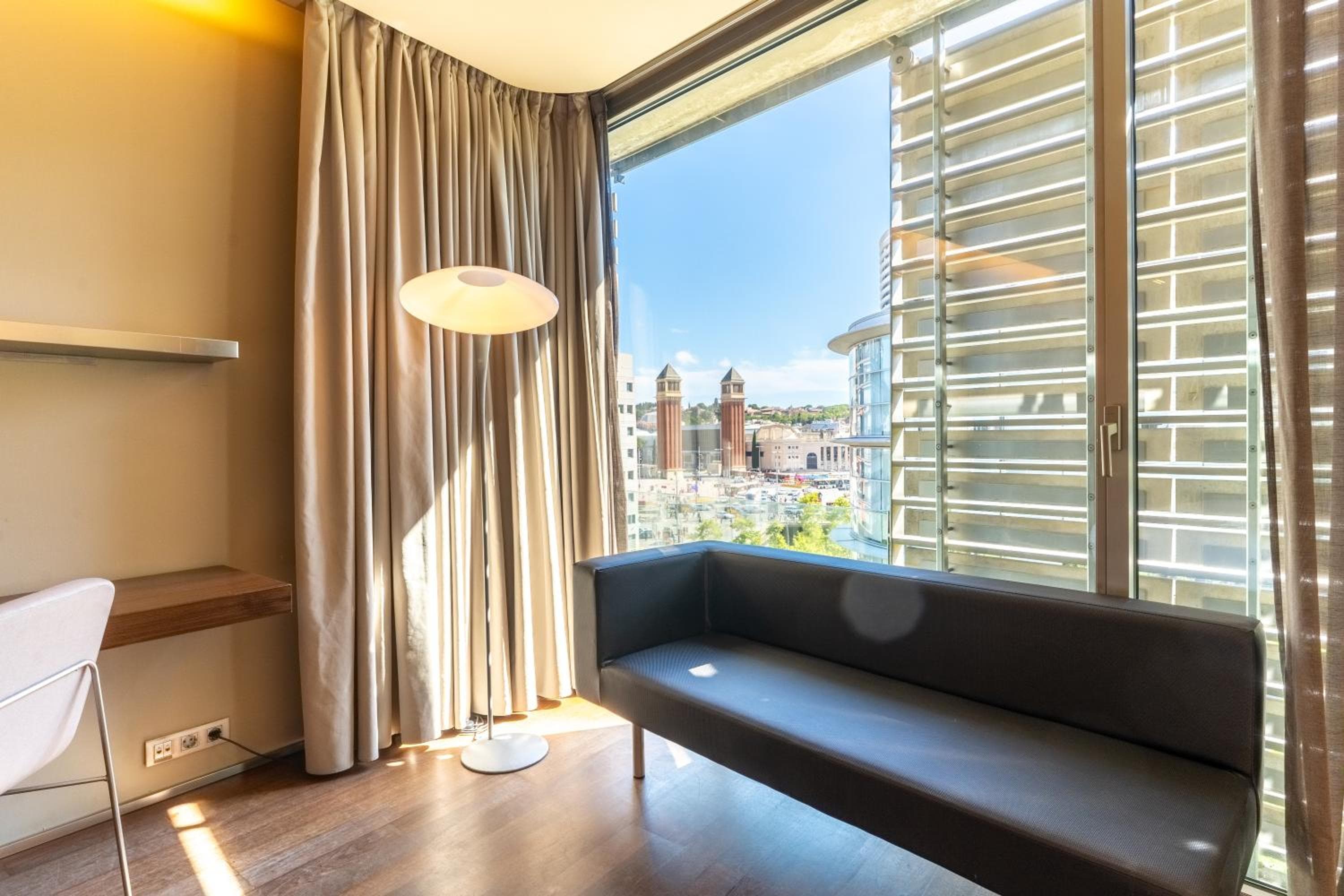 B Hotel 3