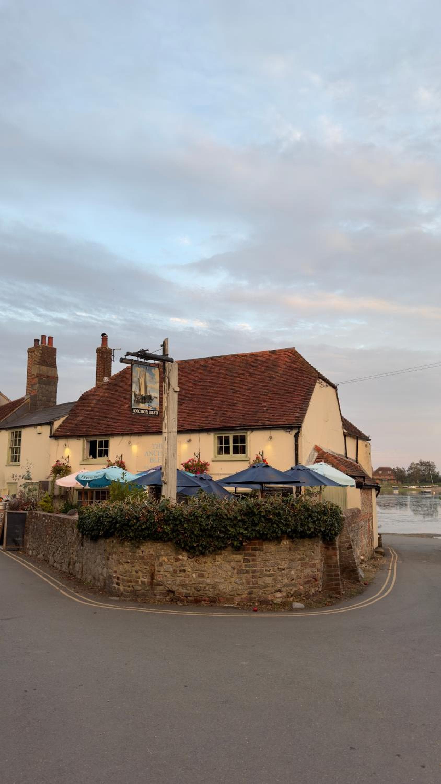 Bosham - Separate and self-contained double garden suite