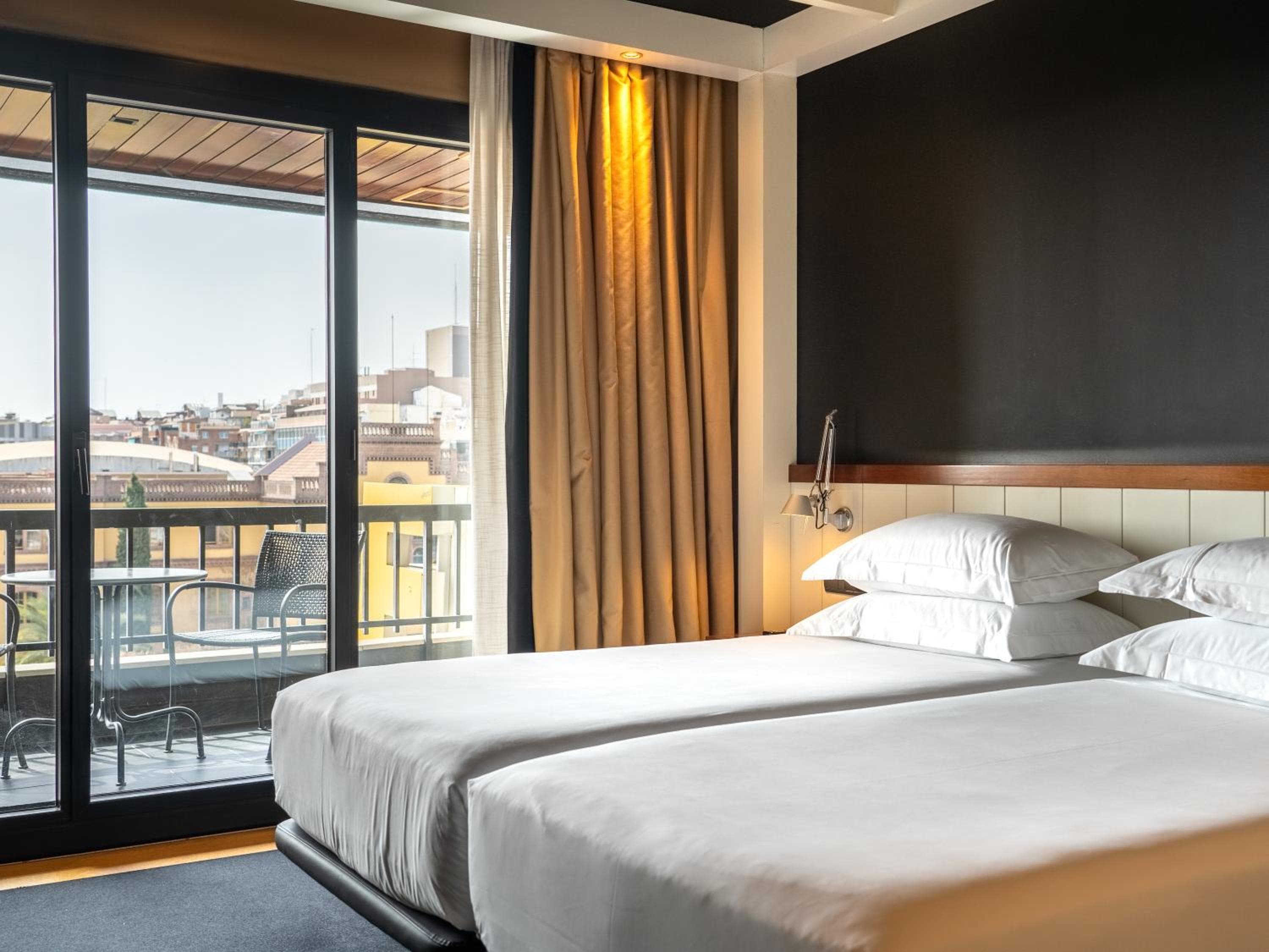 U232 Hotel 5