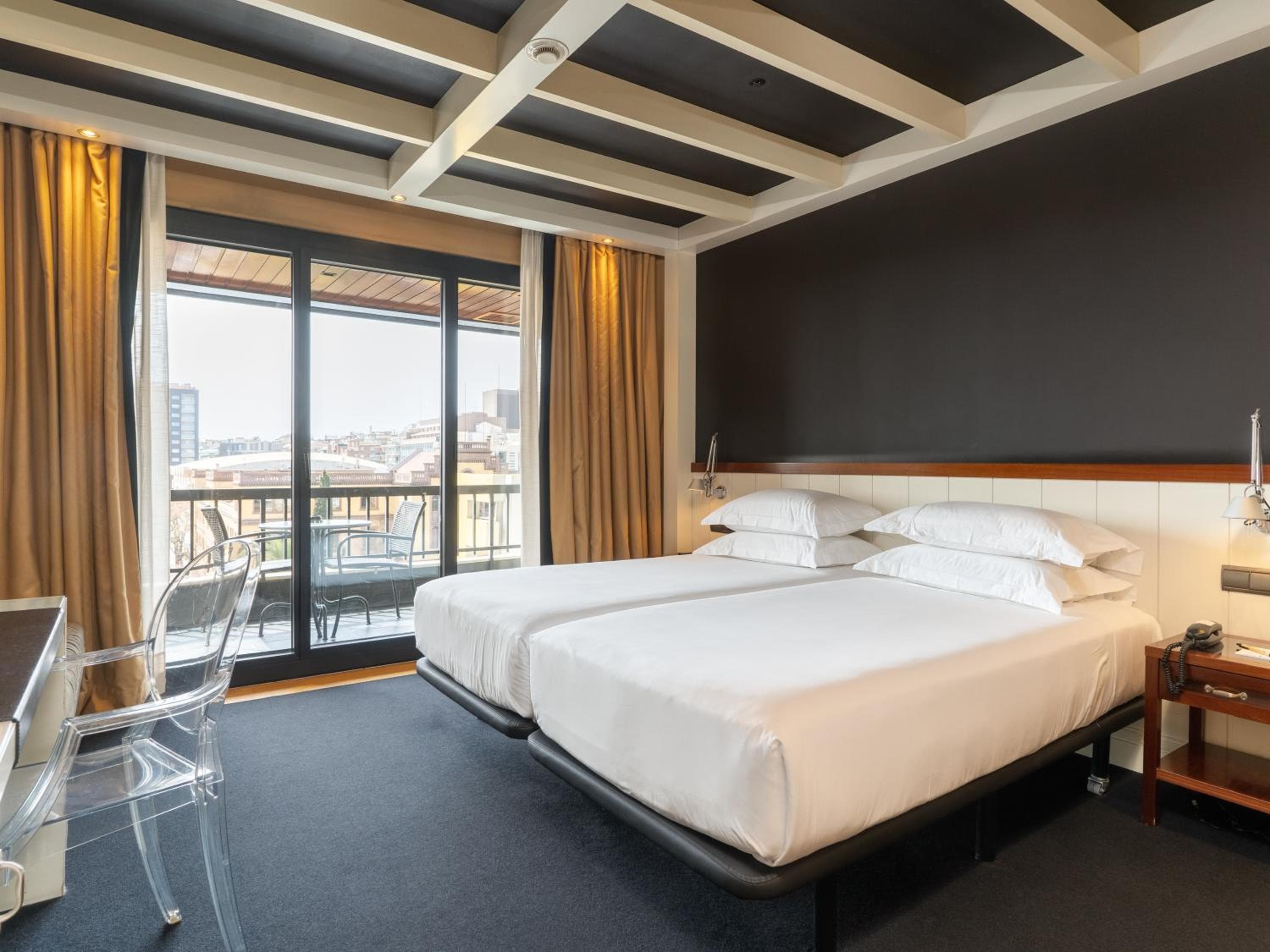 U232 Hotel 2