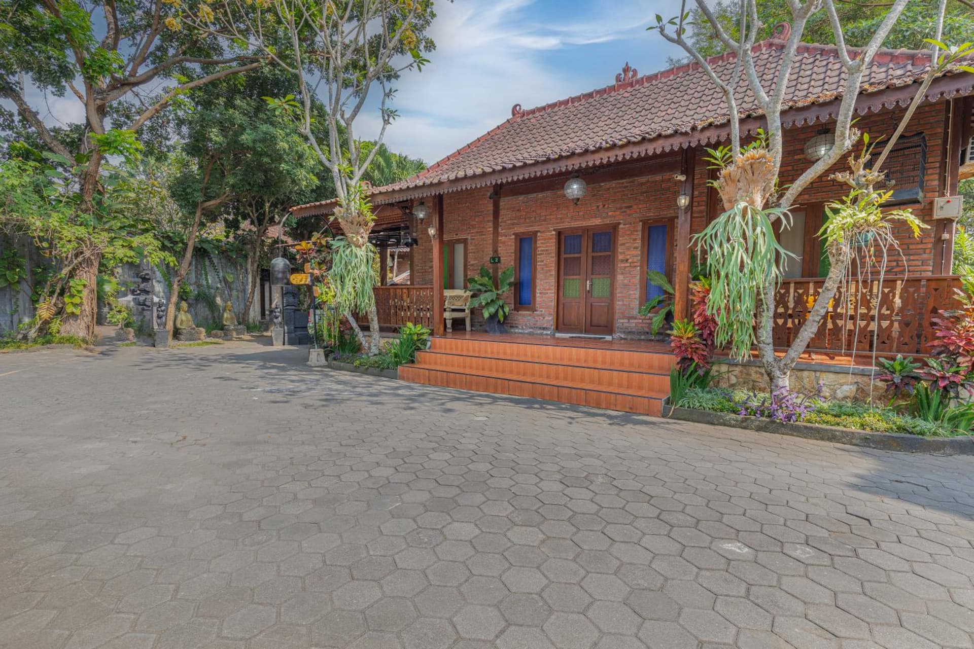 Pondok Gajah Hotel