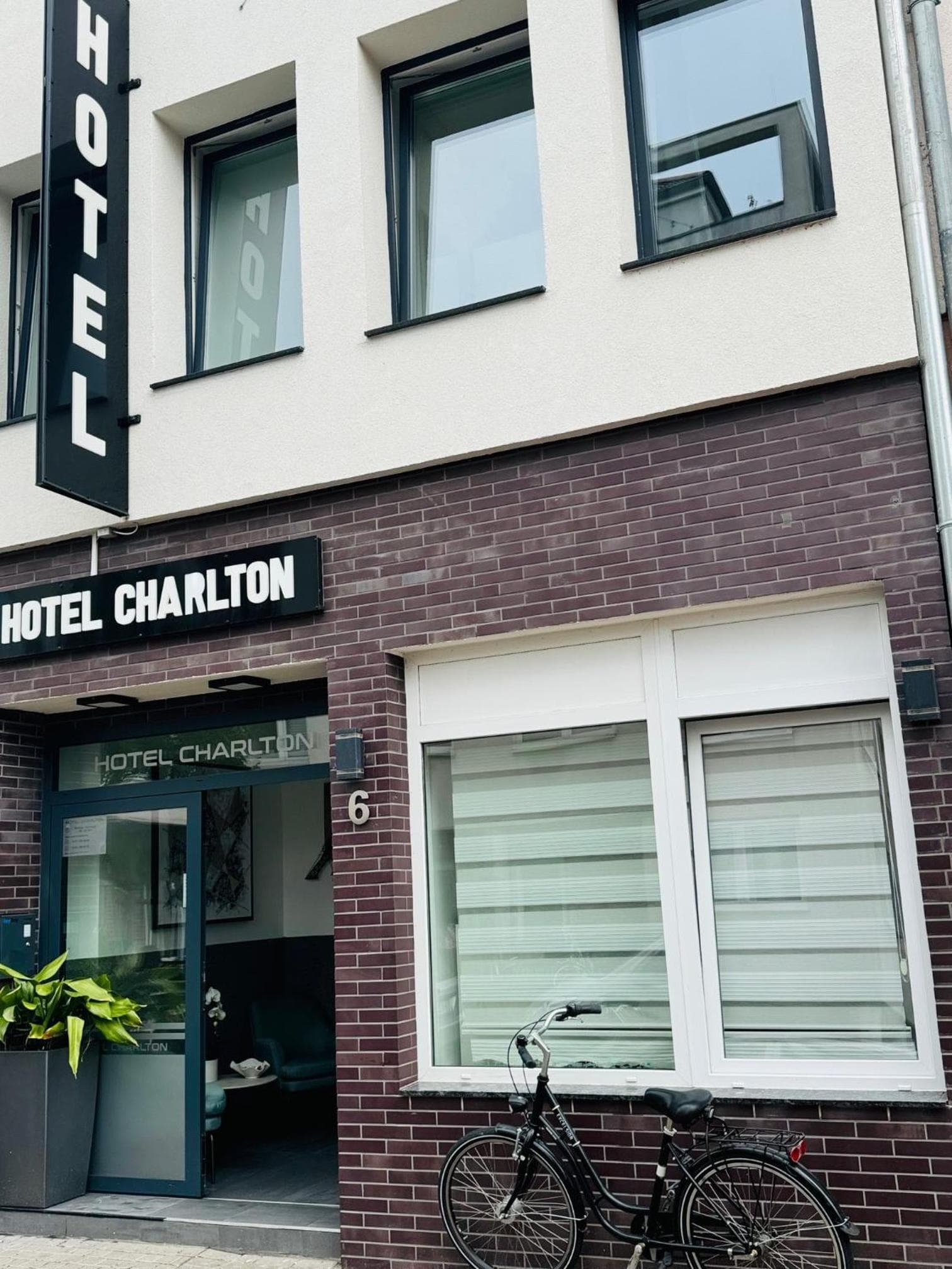 Hotel Charlton