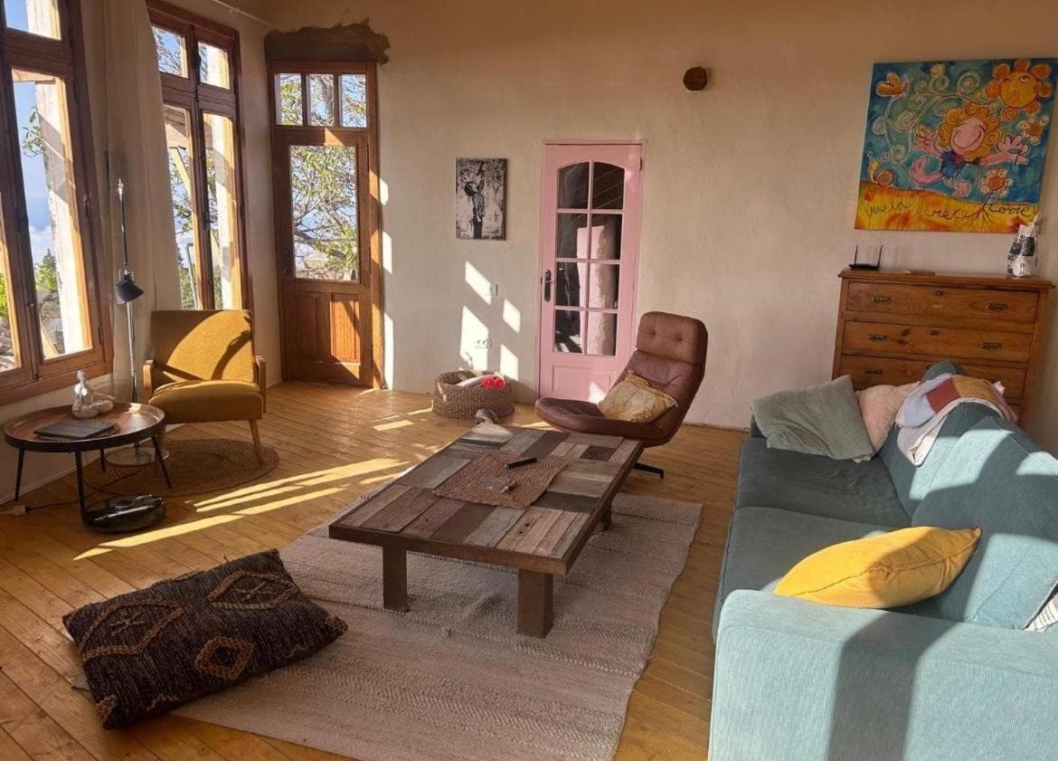 Rosas märchenhafte Finca mit Pool