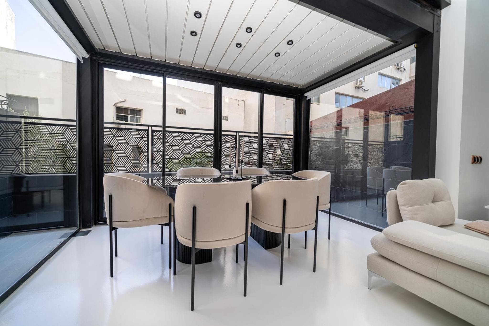 Ecrin Secret, Duplex Premium, Calme, Proche Corniche & Médina, Parking, WIFI - Tanger Centre