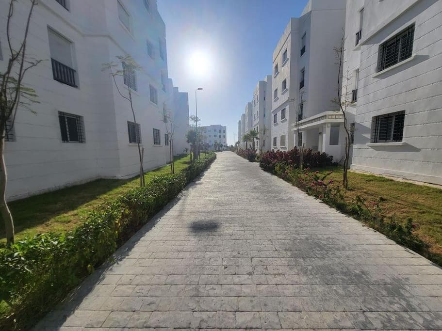 Cosy Apartment Near Beach & Airport