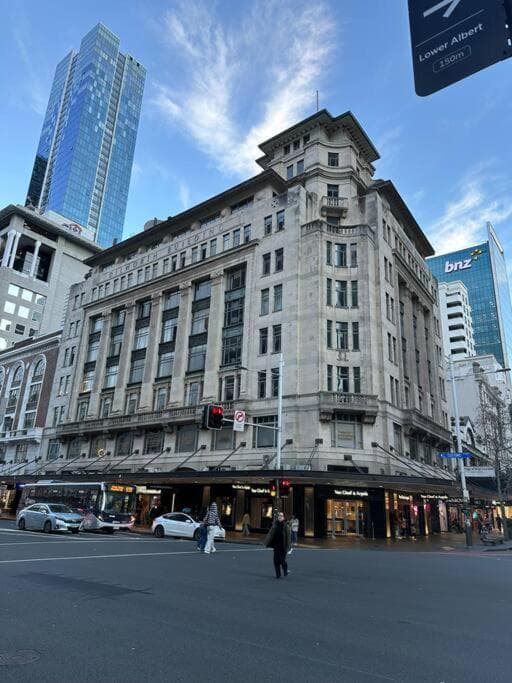 Hyper-Central Apartment Downtown Auckland