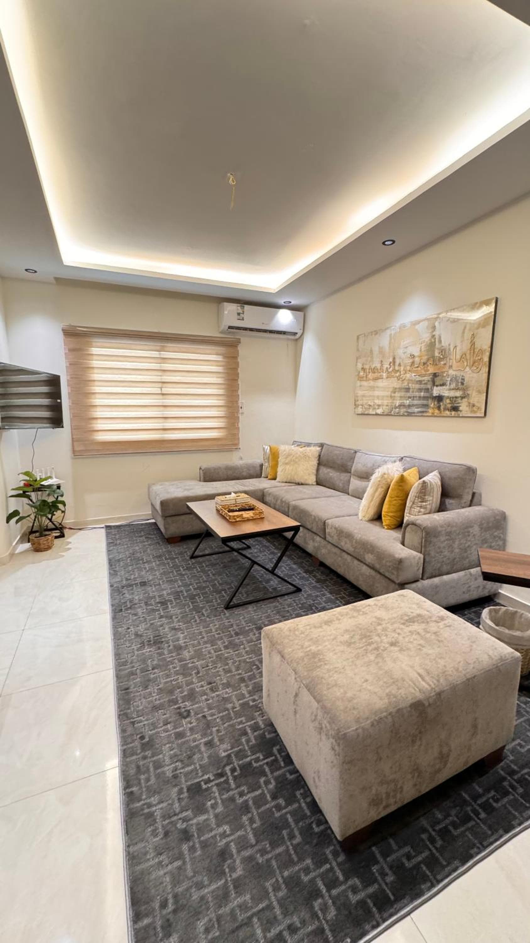 Chic 3-BR Tala Almajd Villas in upscale district Alnahdah Family only