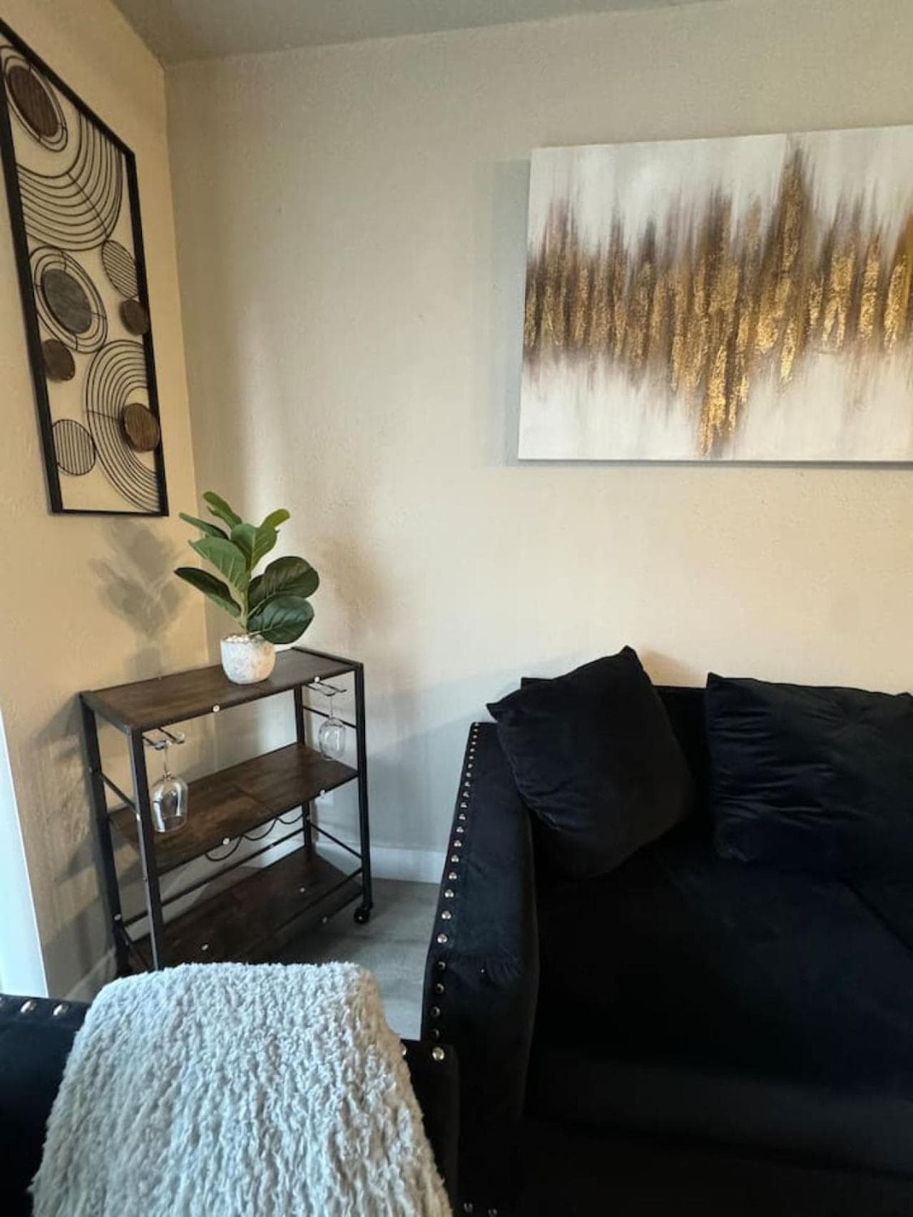 Downtown Dallas LUXE Urban Haven 1BD Retreat