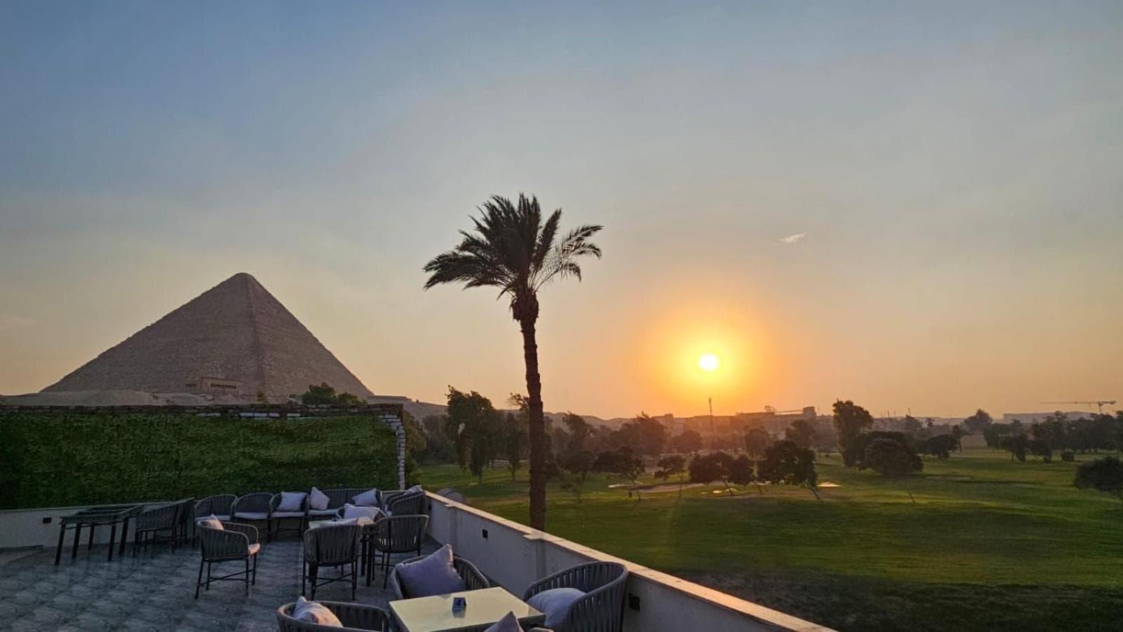 garden pyramid view