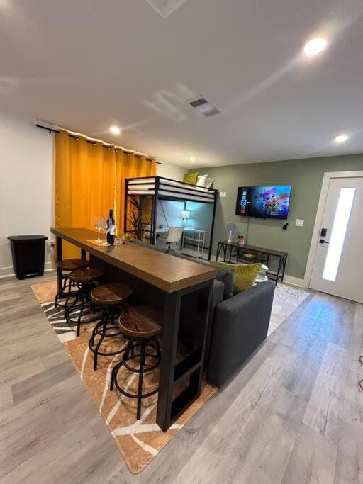 Spectacular Sleeps 7 NR Big Tex