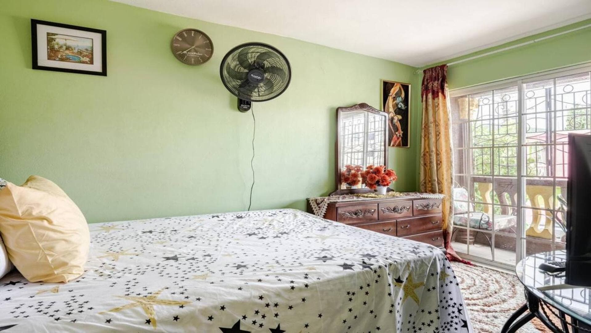 Jamaica J Home