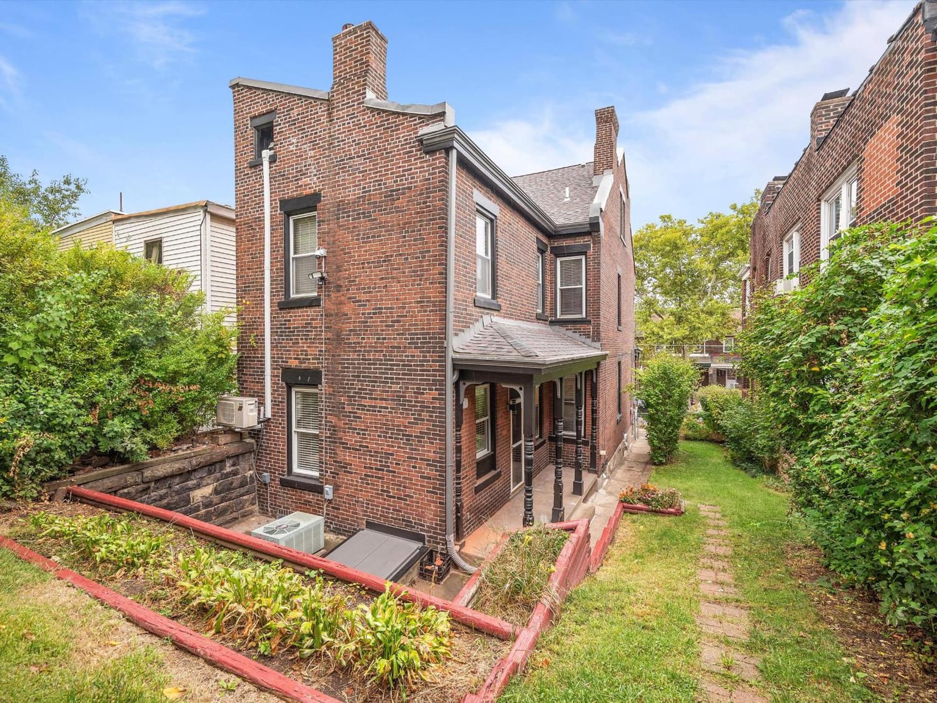 Oakland, Pittsburgh !D Modern and Stylish Private Bedroom with Shared Bathroom