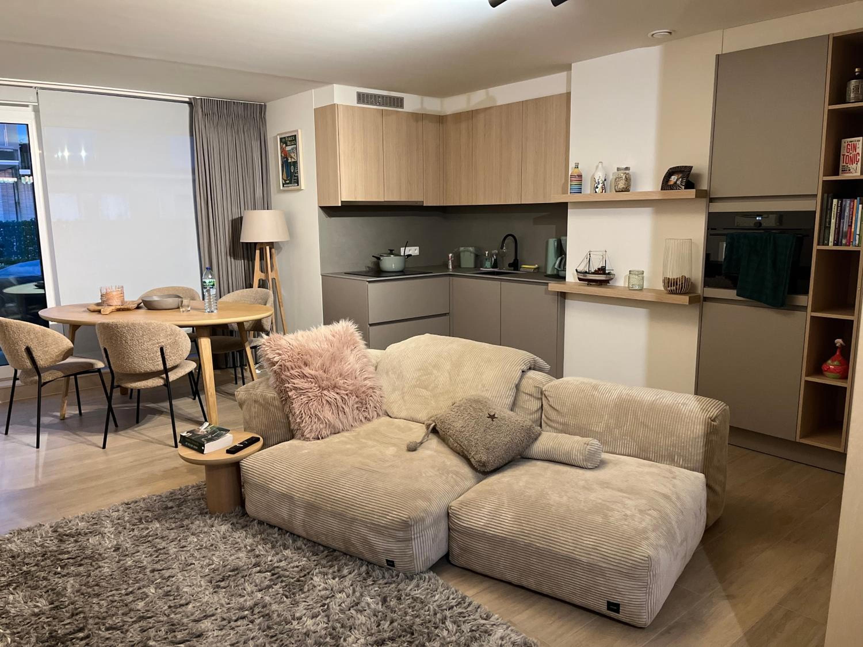 Penthouse studio voor 2 met 2 ruime terrassen op 6 min wandelen van het strand van Oostende