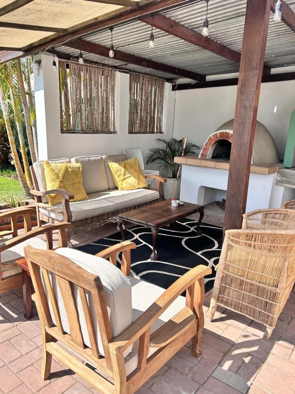 Bottlebrush Guest Suite - close to Greenacres Hospital, Free WiFi, Parking, private