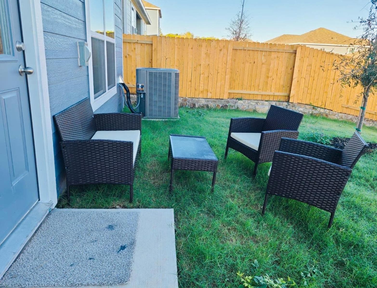 Lavida, Luxury 6BRM, Sleeps 16, Backyard, Dallas TX