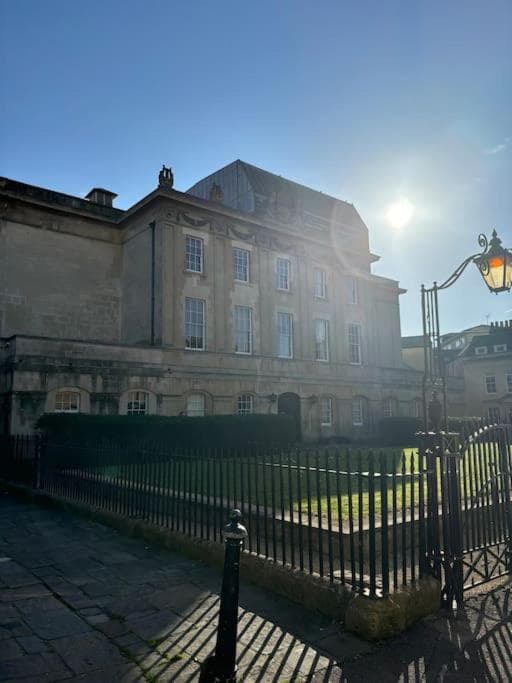 Luxury Georgian Townhouse Heart of Bath Sleeps 4