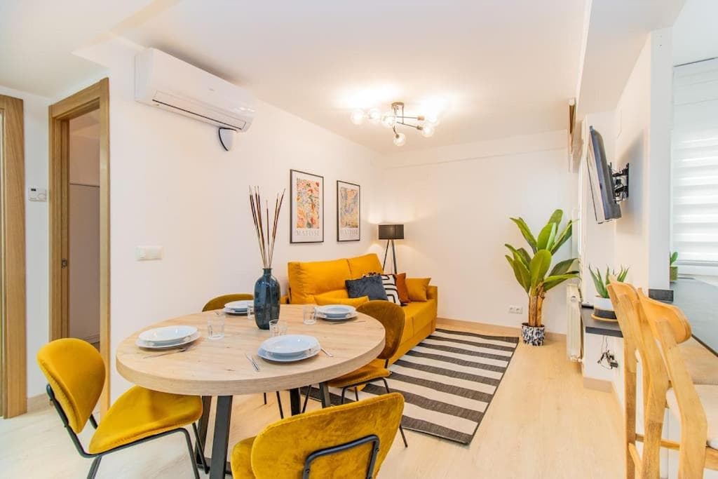Modern Comfort in the Heart of Zaragoza