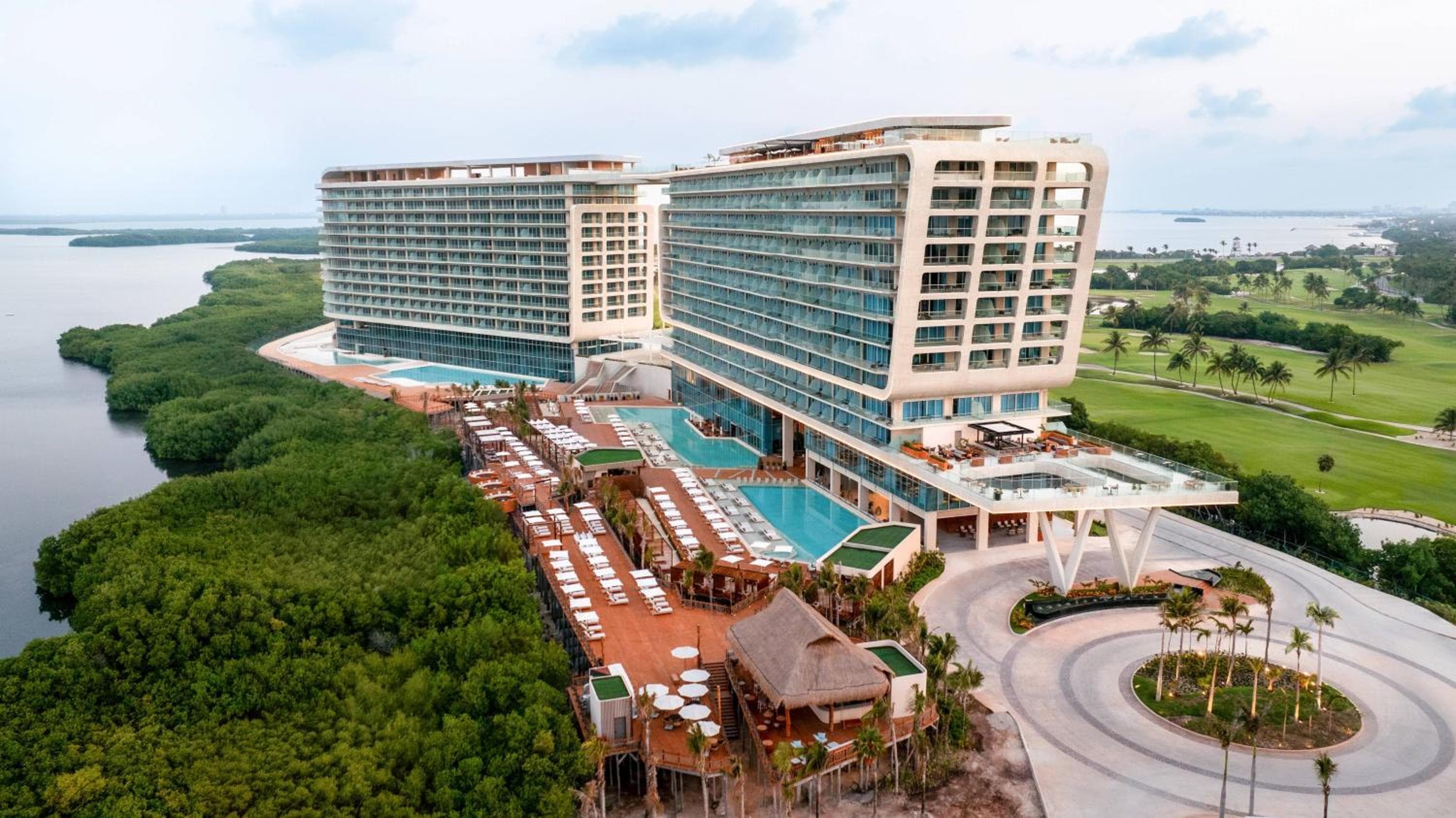 Hyatt Vivid Grand Island Cancun-All Inclusive Adults Only