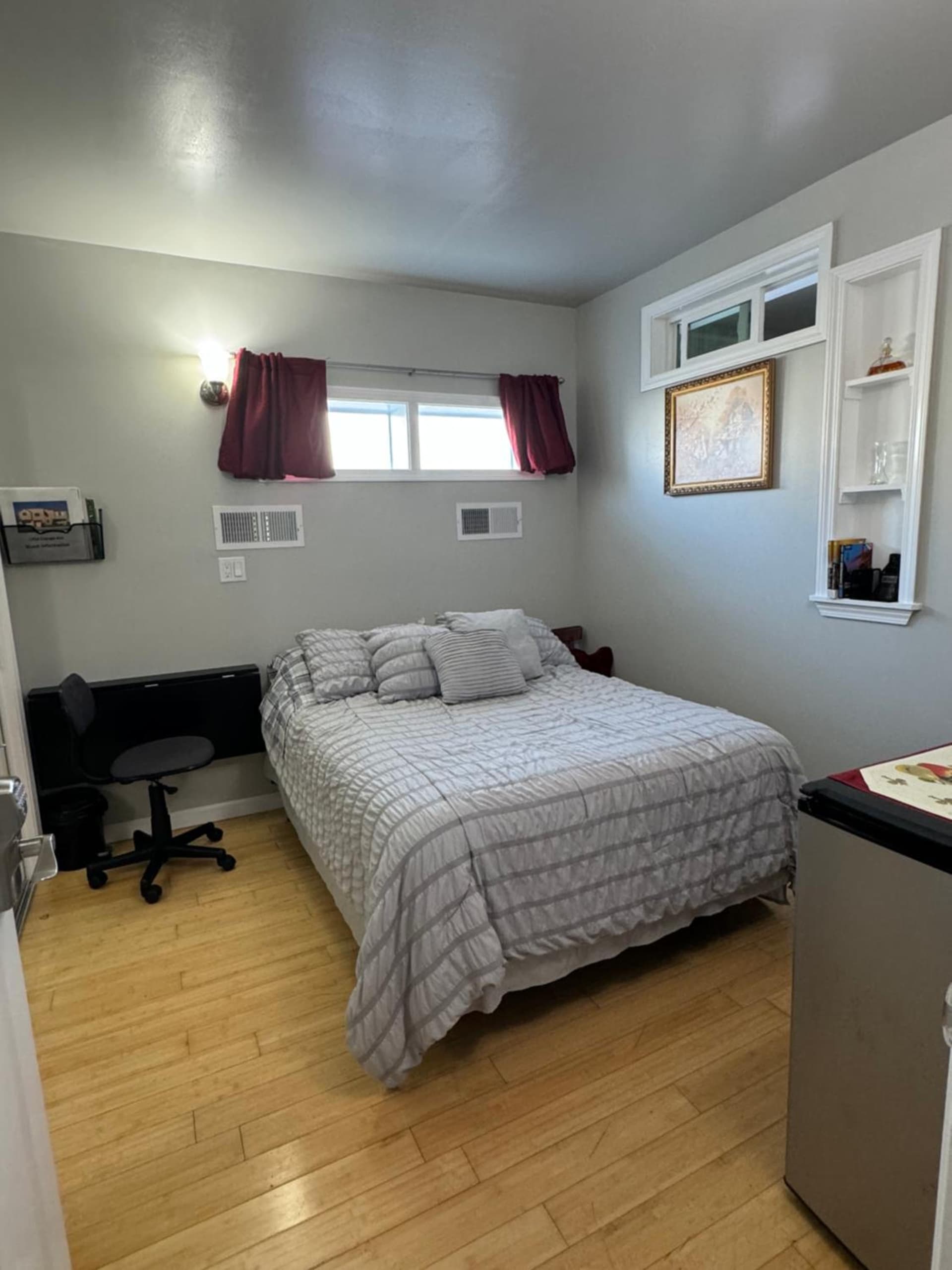 San Francisco Private Room and Bathroom - Free Street Parking