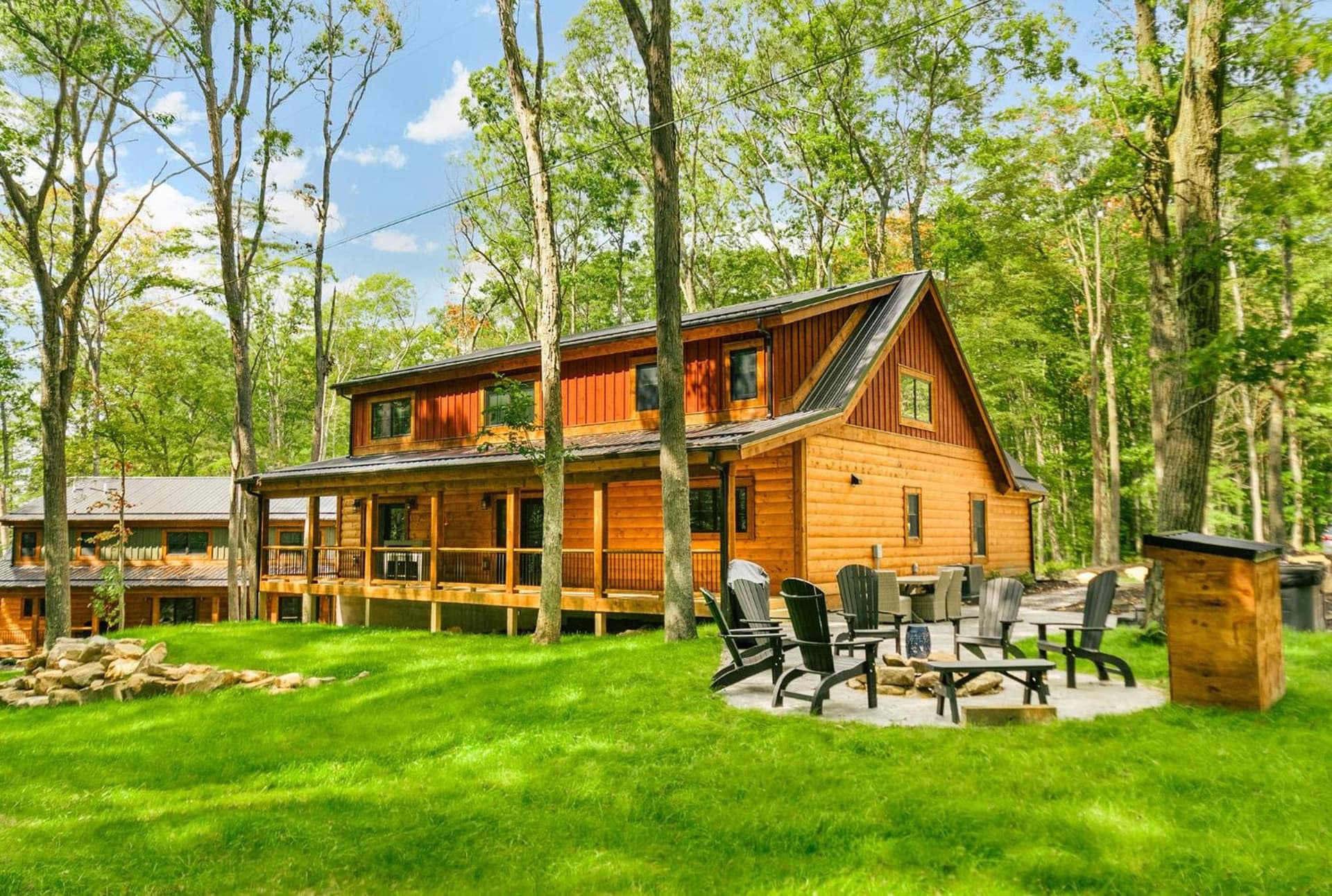 Foxcroft: New, Lake Access w. Dock Slip, Hot Tub, Pool Table