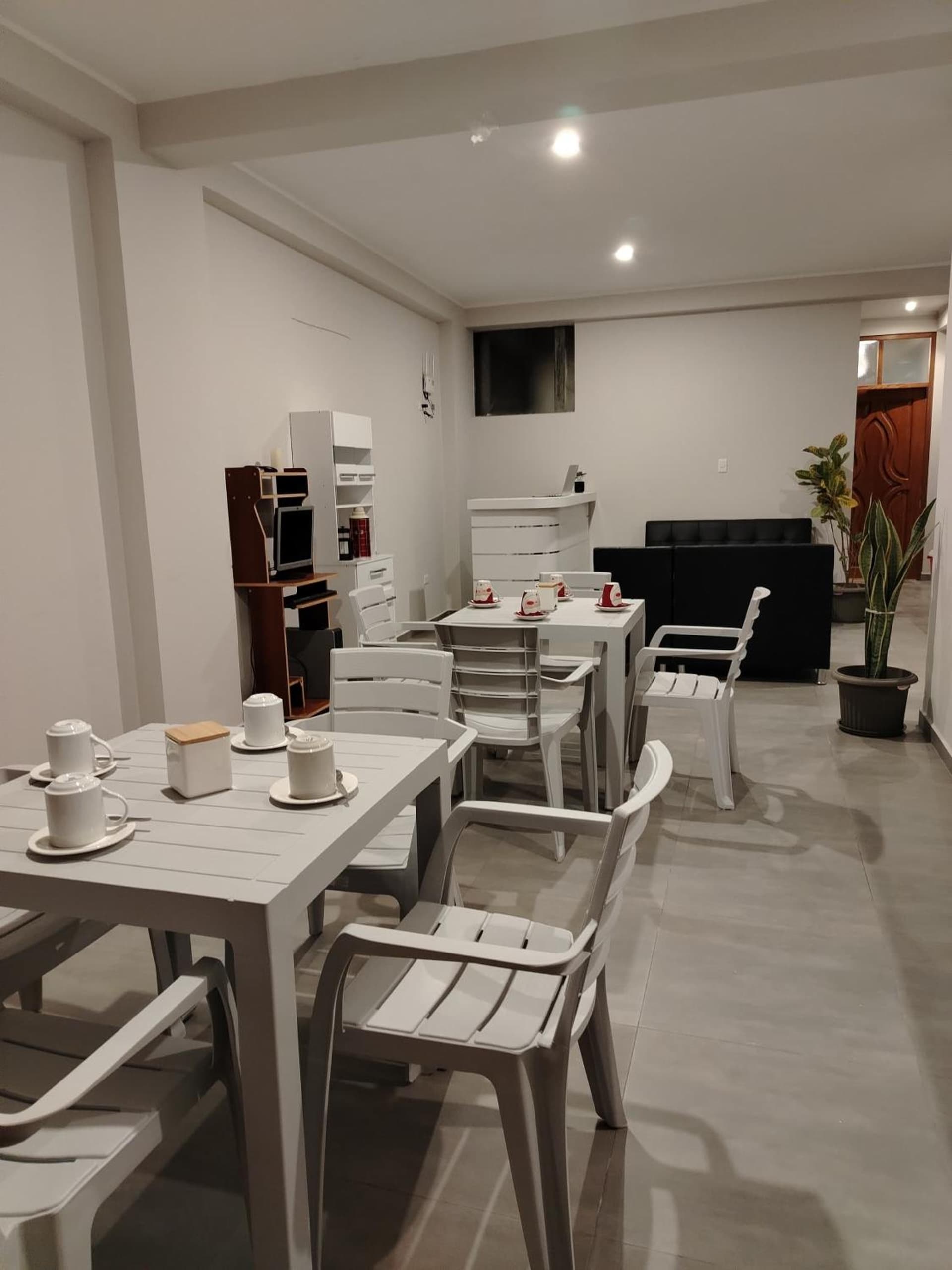 Mmarros Inn