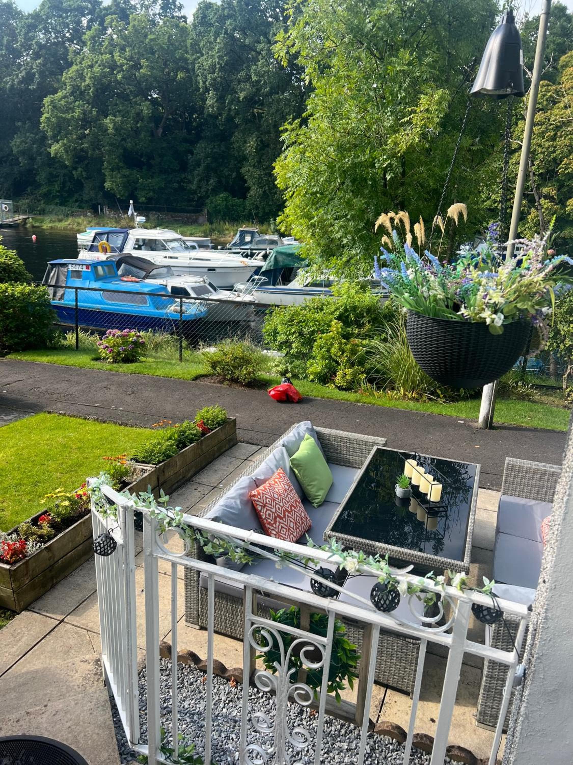 Loch Lomond Riverside Apartments A