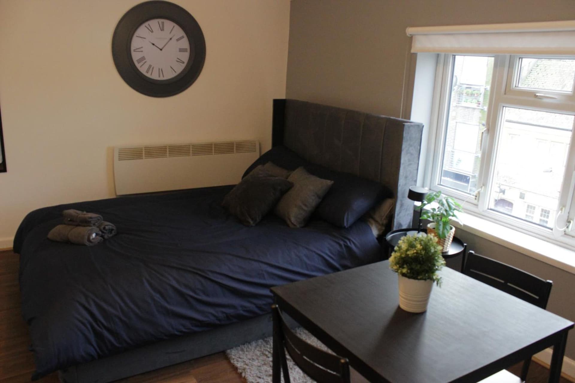 Superb Studio Flats in City Centre 3