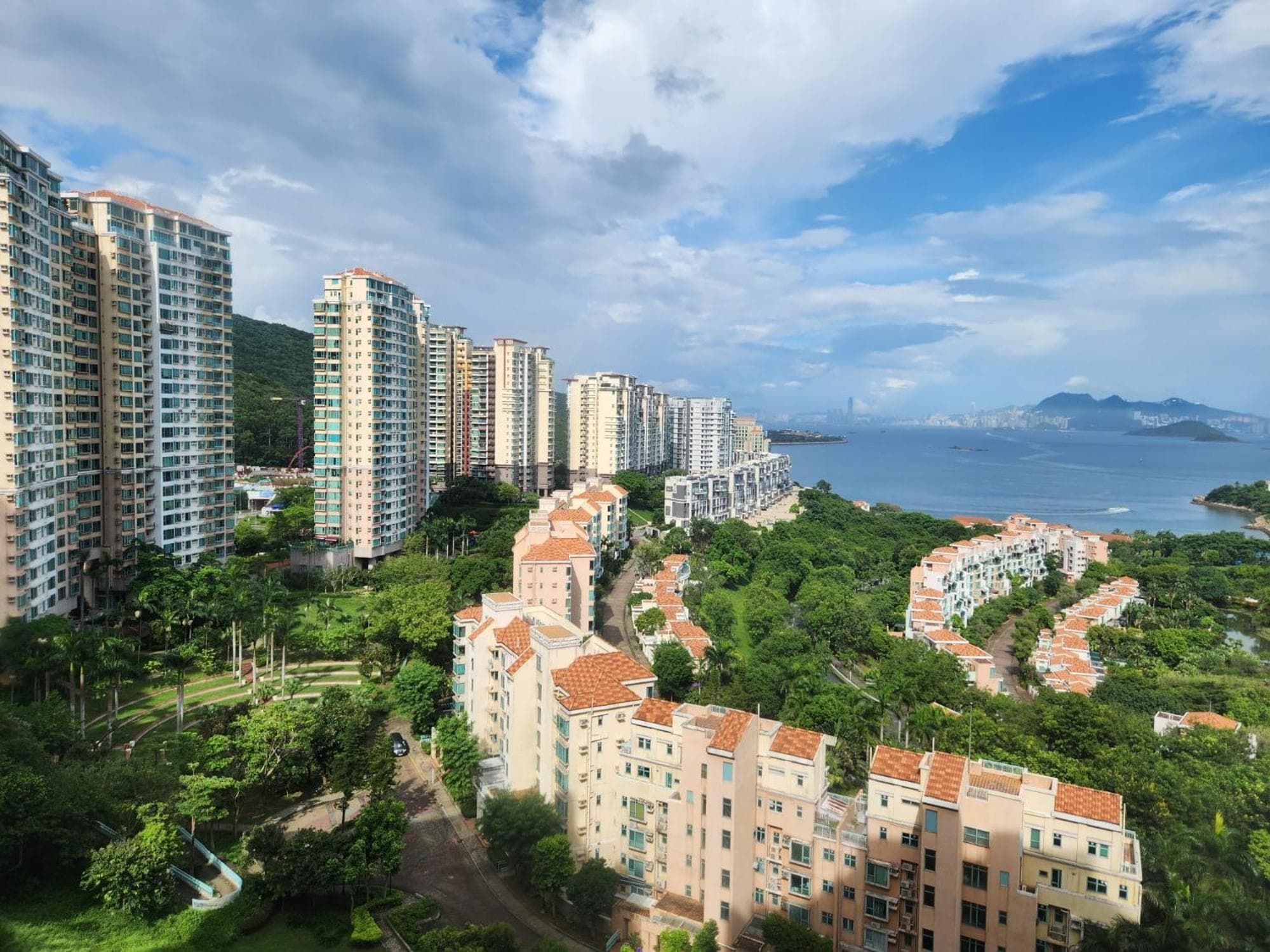 Large Family Apartment near Hong Kong Disney
