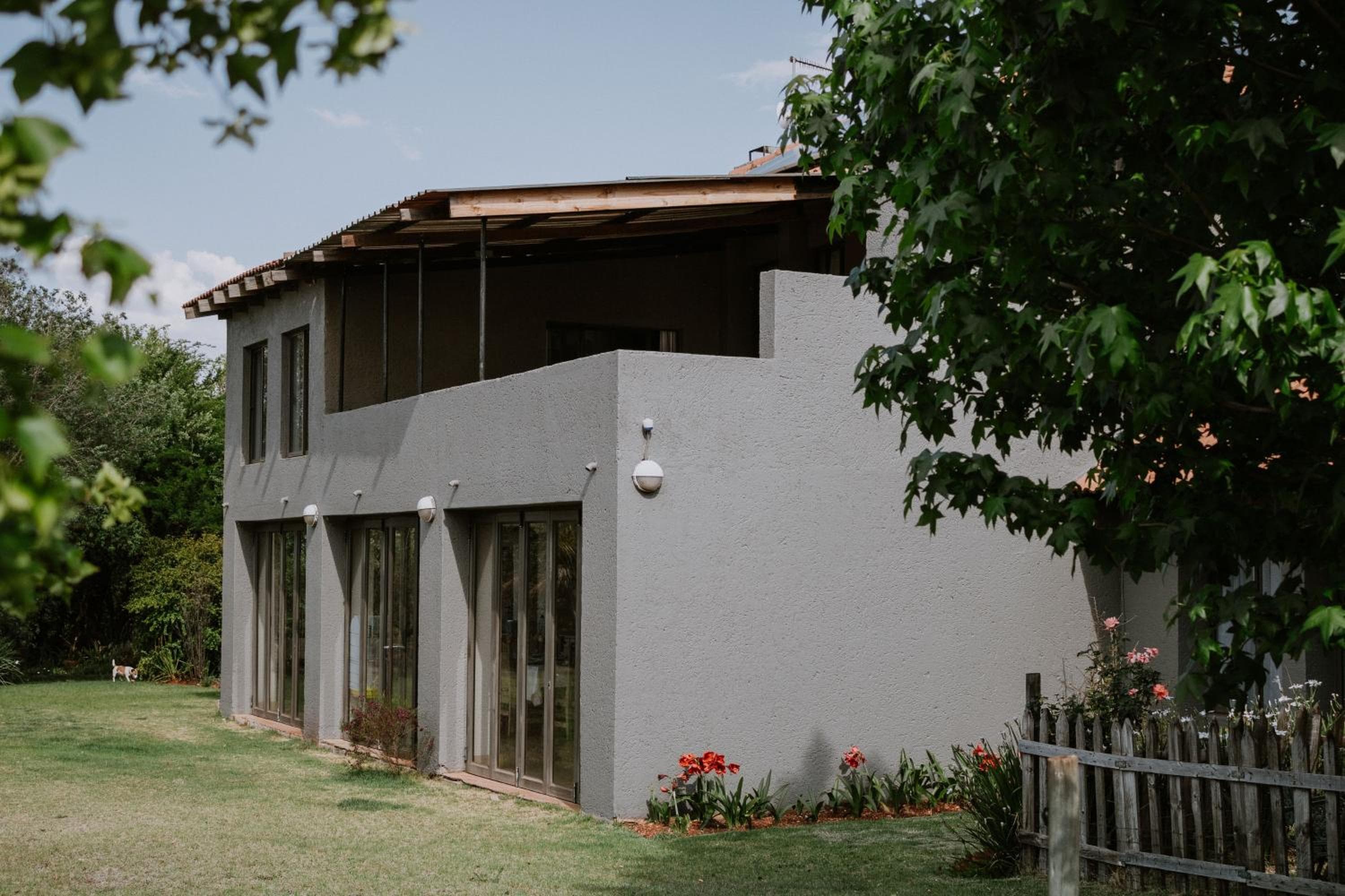 White Linen Guesthouse