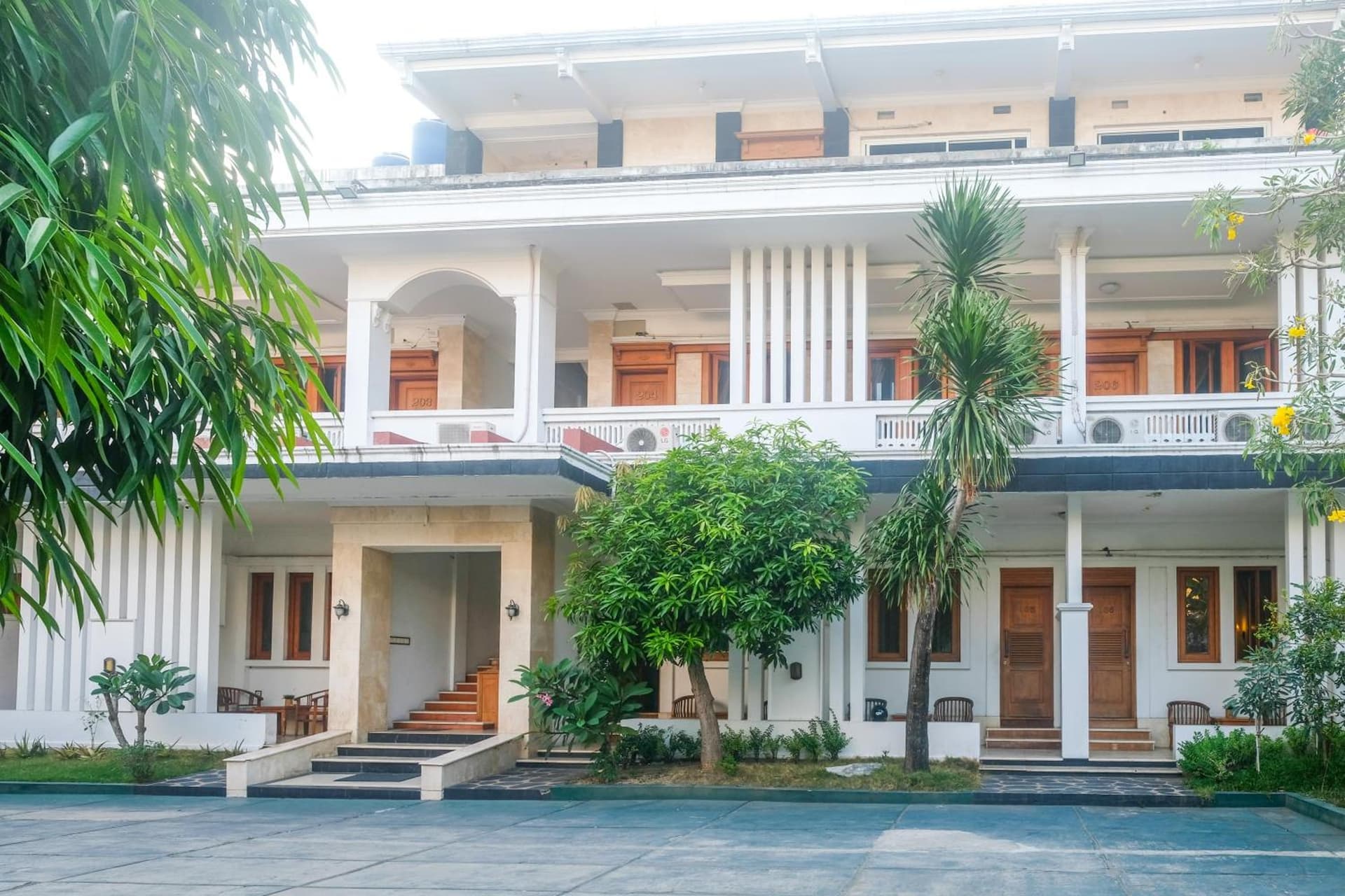 Urbanview Omah Pari Boutique Hotel