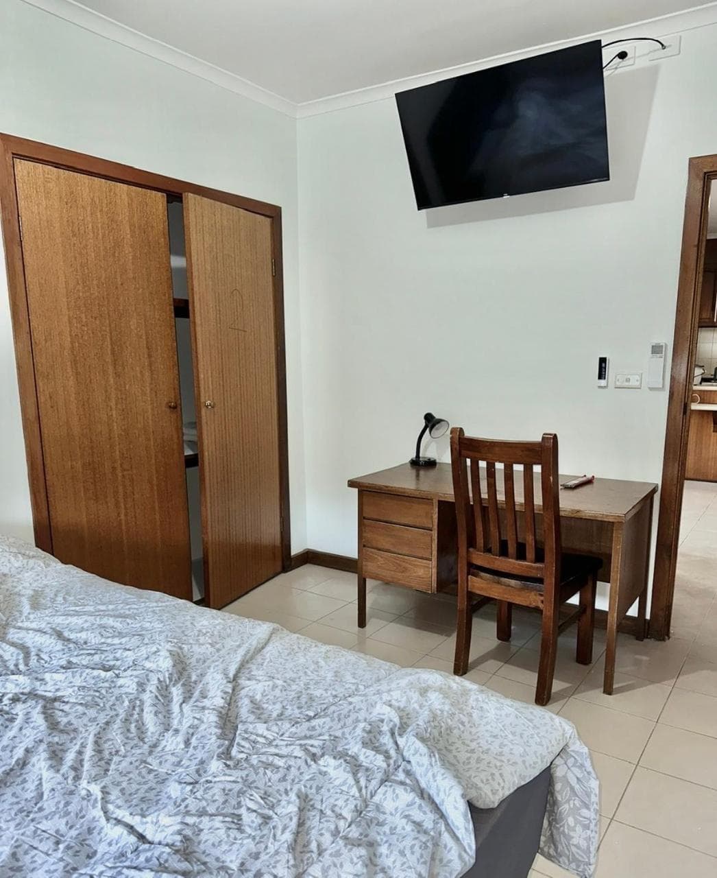 Guest Room in Kealba