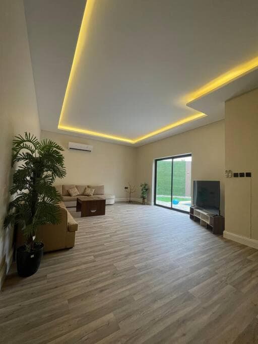 Alarid modern chalet
