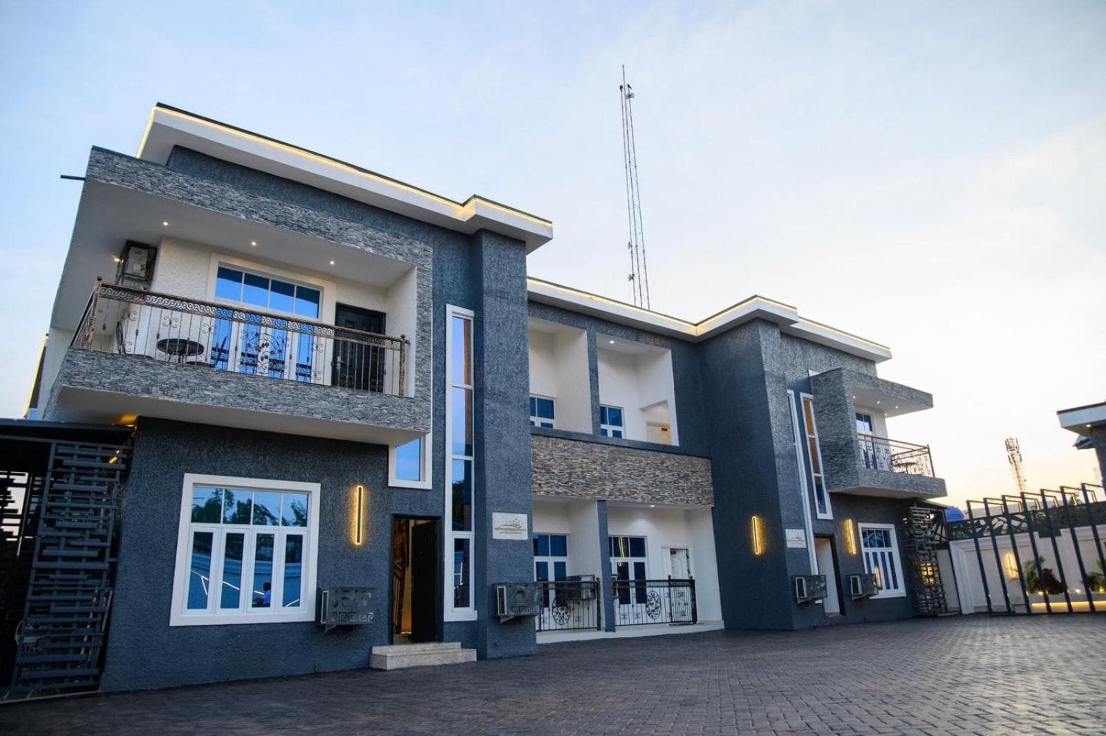 HSH Luxury Apartments
