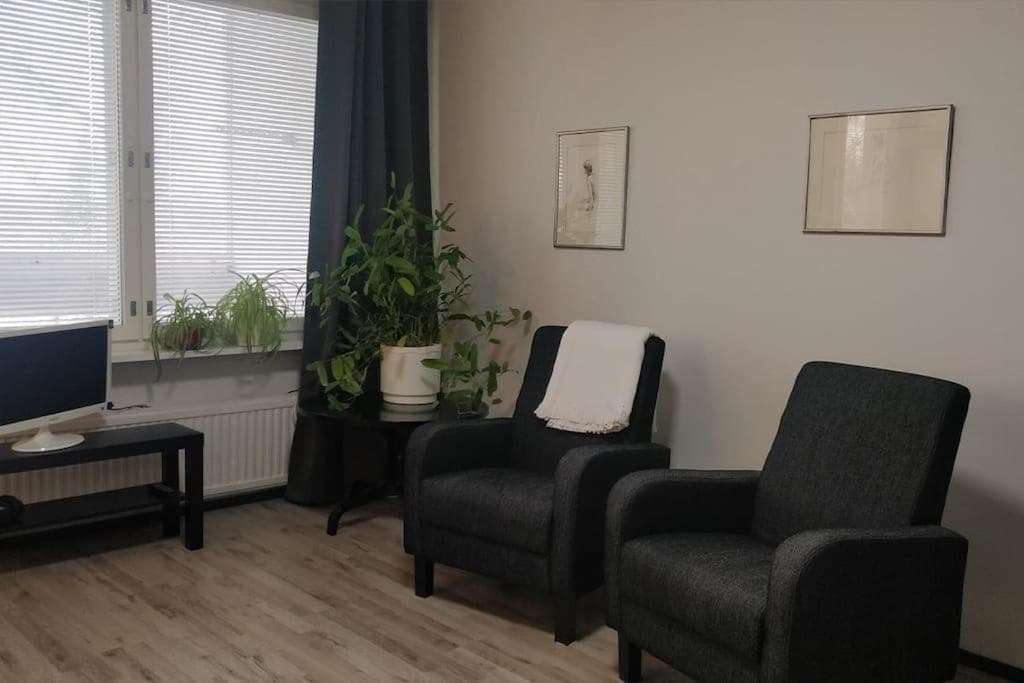 Spacious studio apartment with balcony long stay