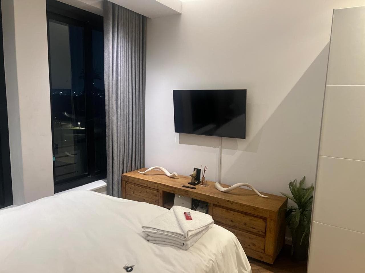 Bridgewater one luxury Apartment