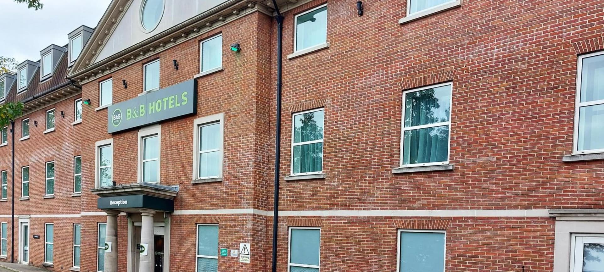 B&B HOTEL London Heathrow