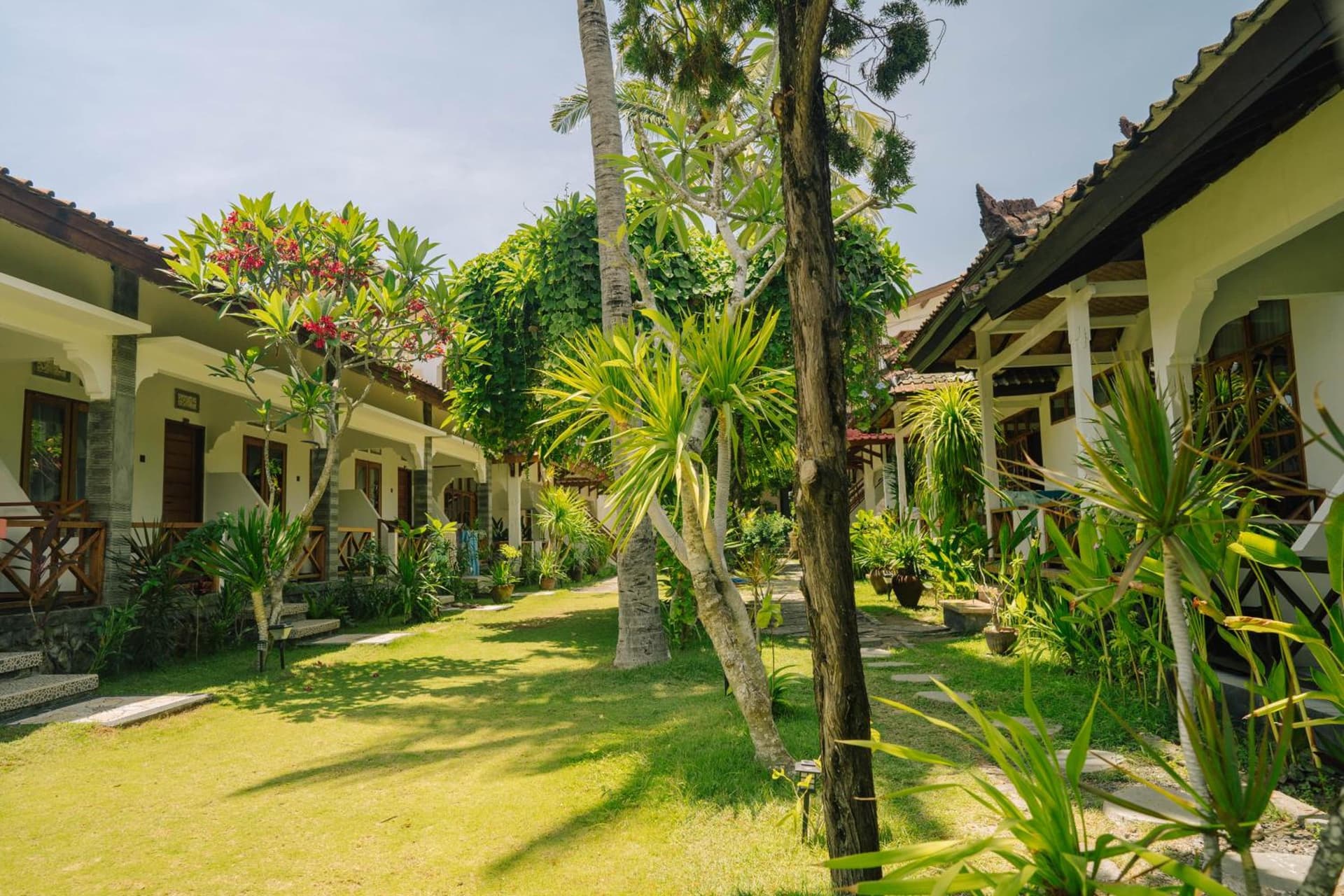 The Confidential Mandalika - Sea Front Hotel - New Starlink 70Mbps WiFi - Free Gym Access