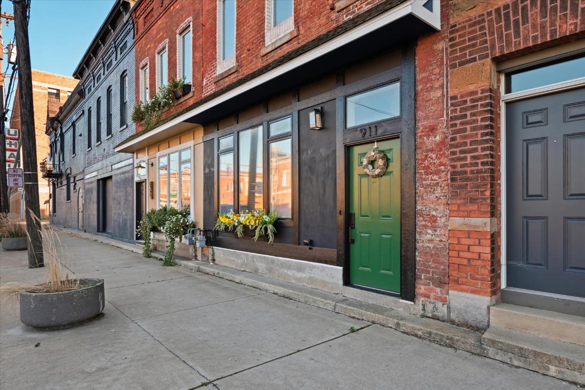 NEW! Luxury Townhome Walkable to everything Downtown Toledo has to offer!