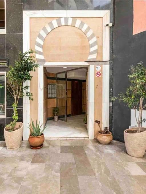 The Sapphire Suite - 2 BR Near Beach & TGV Station