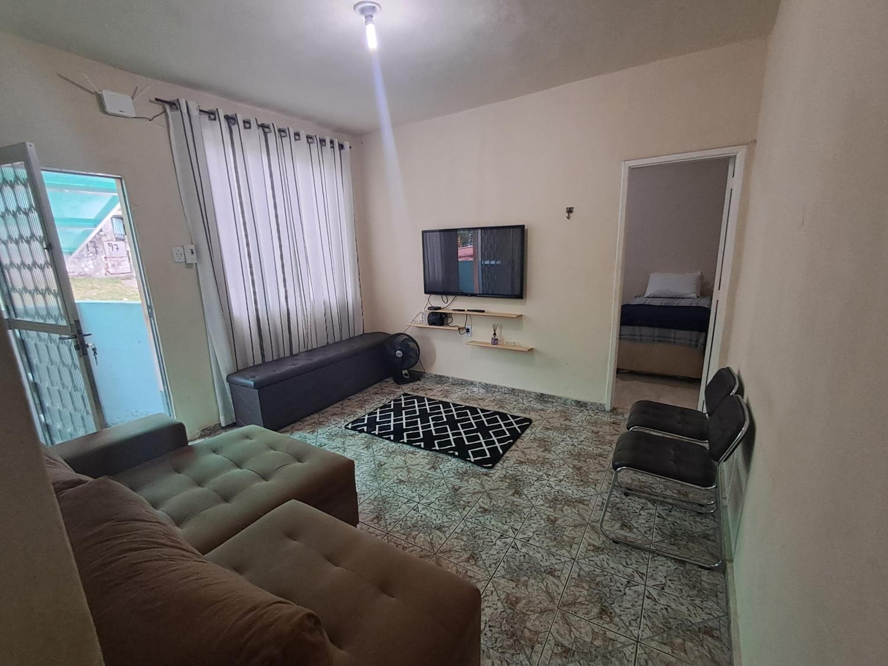 Casa com 2 Camas Queen e 1 King em Quartos Climatizados