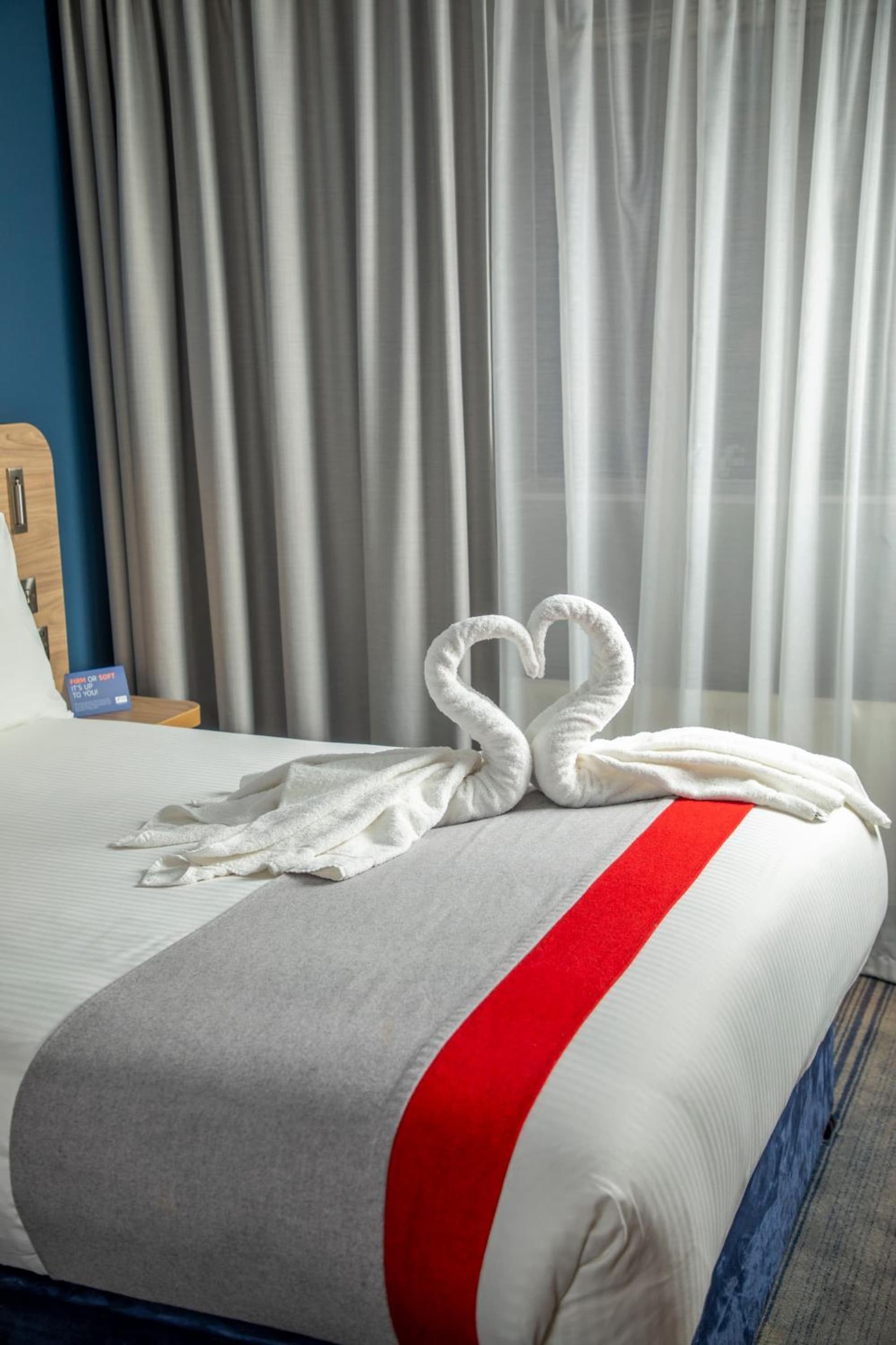 Holiday Inn Express Royal Docks by IHG 5
