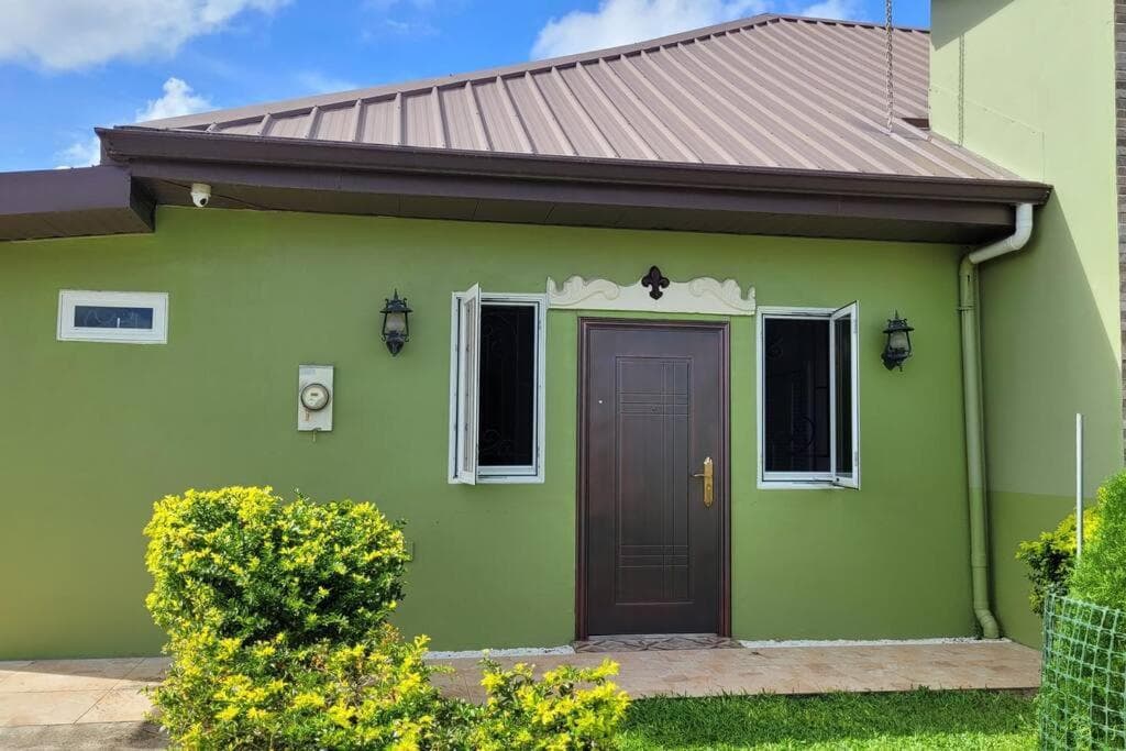 Cozy Guest Suite in gated compound