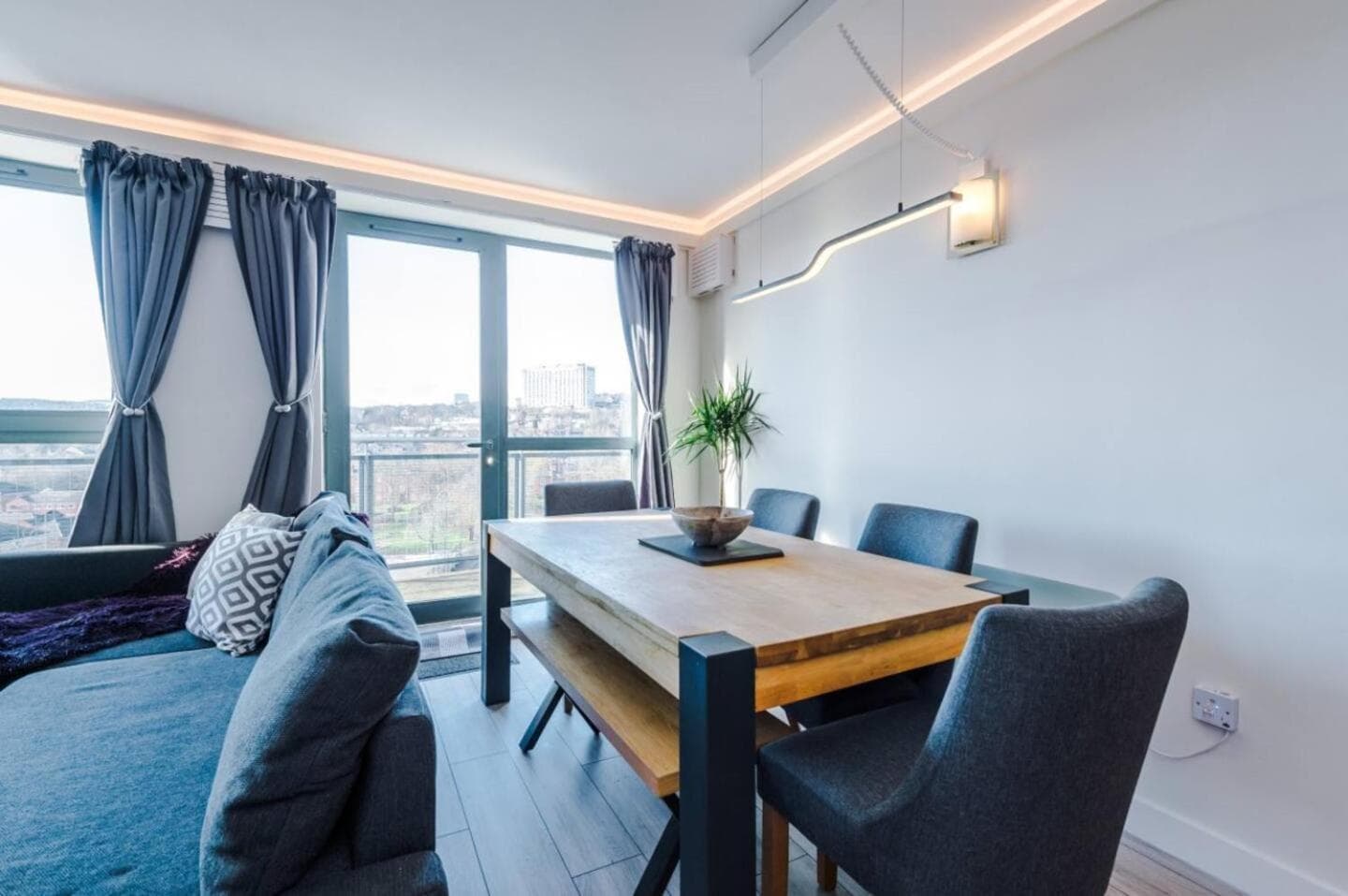 High-spec Penthouse Central Free Parking Space