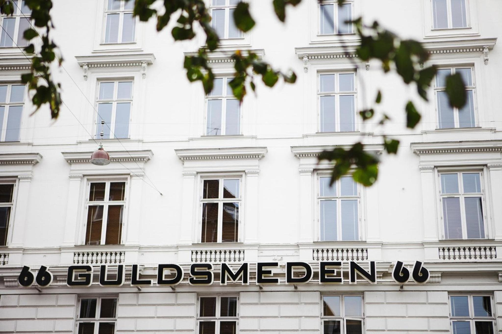 66 Guldsmeden