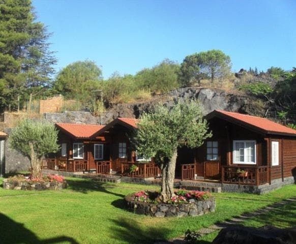 Etna Hut